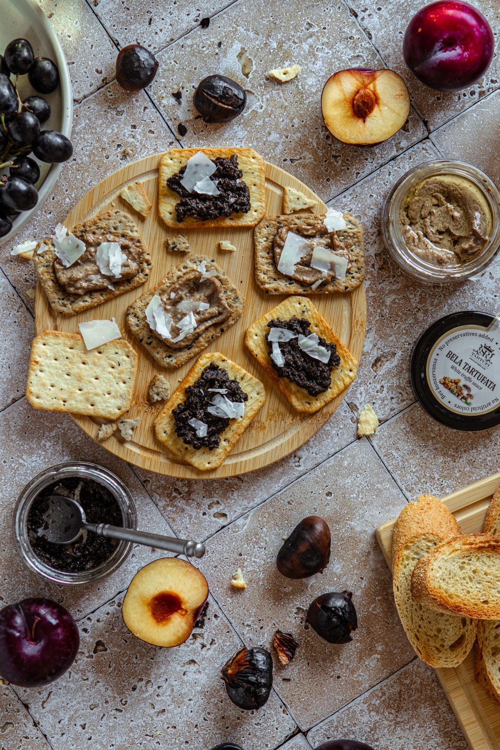 Поглед одозго на фотографији&nbsp;хране.